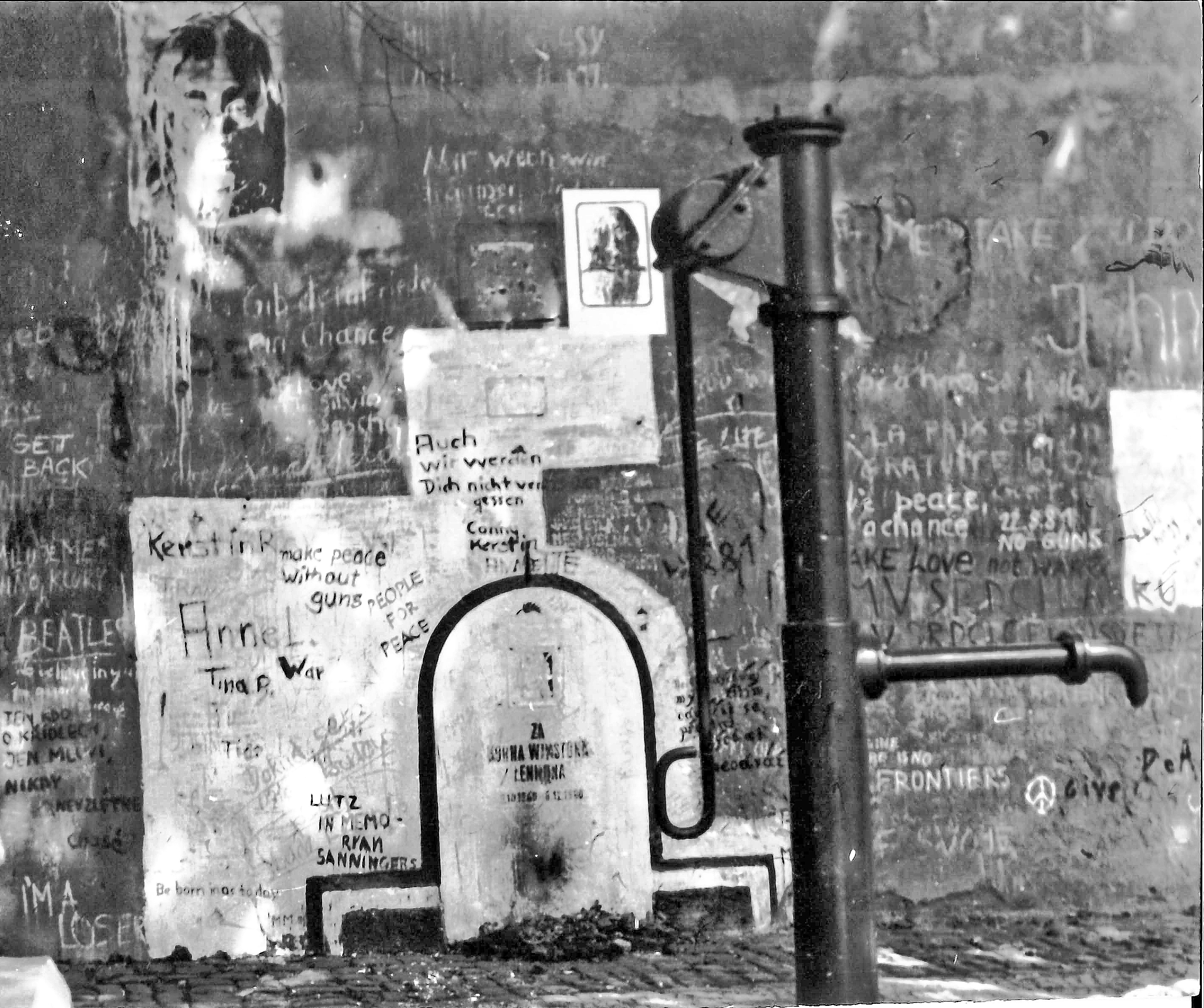 John Lennon Wall Prague
